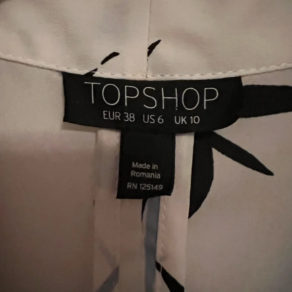 TOPSHOP long vest - Picture 3 of 5